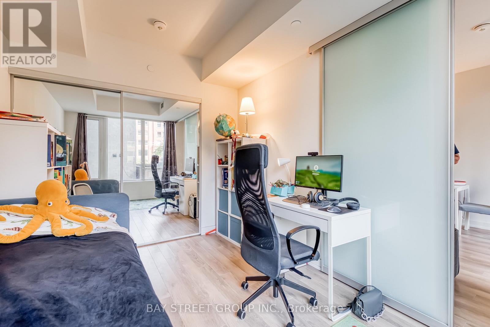 210 - 158 Front Street E, Toronto, ON - Indoor Photo Showing Office