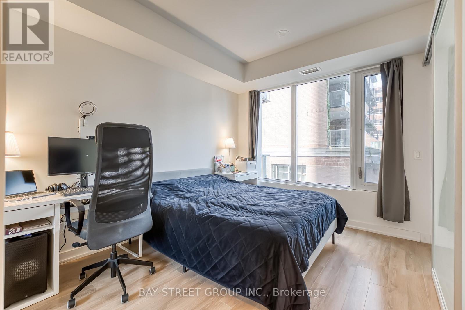 210 - 158 Front Street E, Toronto, ON - Indoor Photo Showing Bedroom