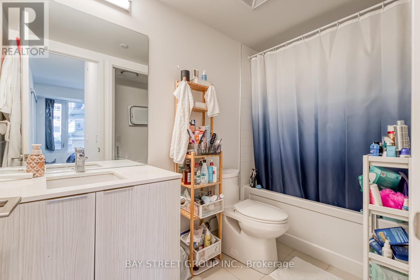 210 - 158 Front Street E, Toronto, ON - Indoor Photo Showing Bathroom