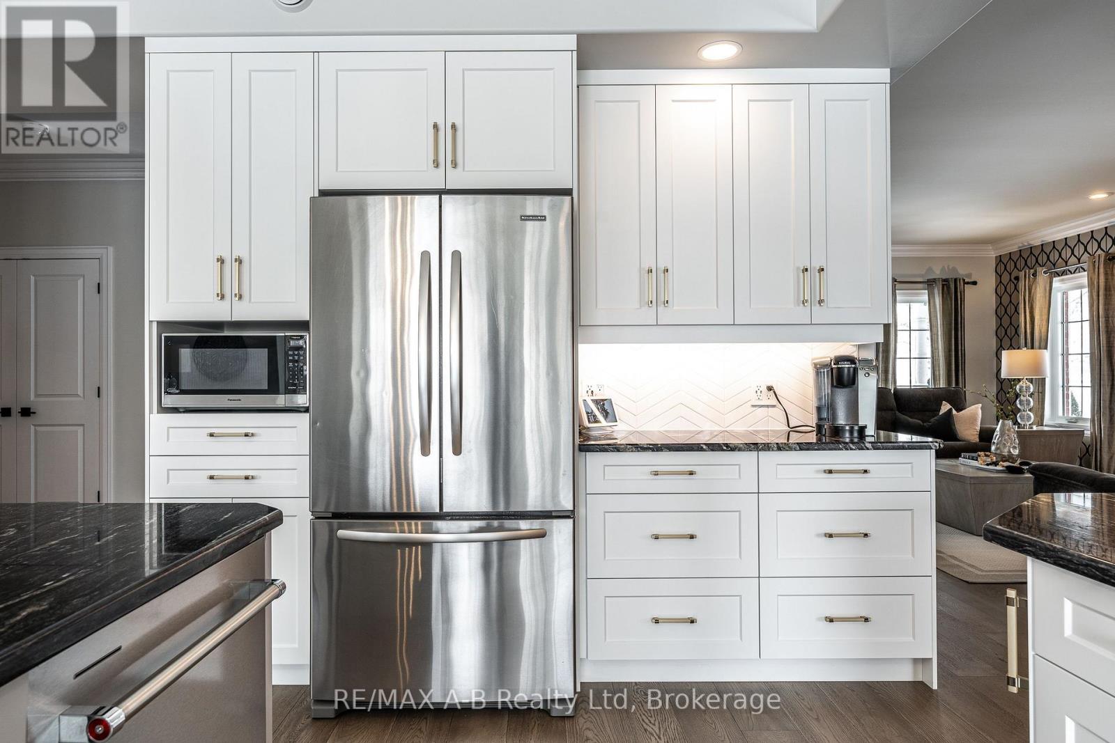 4609 Road 164, West Perth (Logan), ON - Indoor Photo Showing Kitchen With Upgraded Kitchen