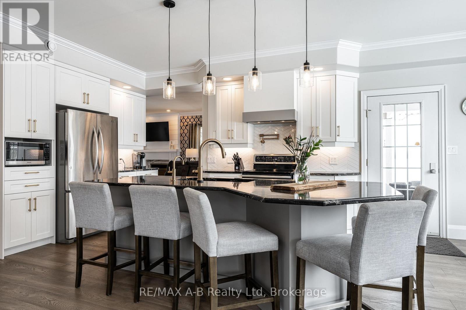 4609 Road 164, West Perth (Logan), ON - Indoor