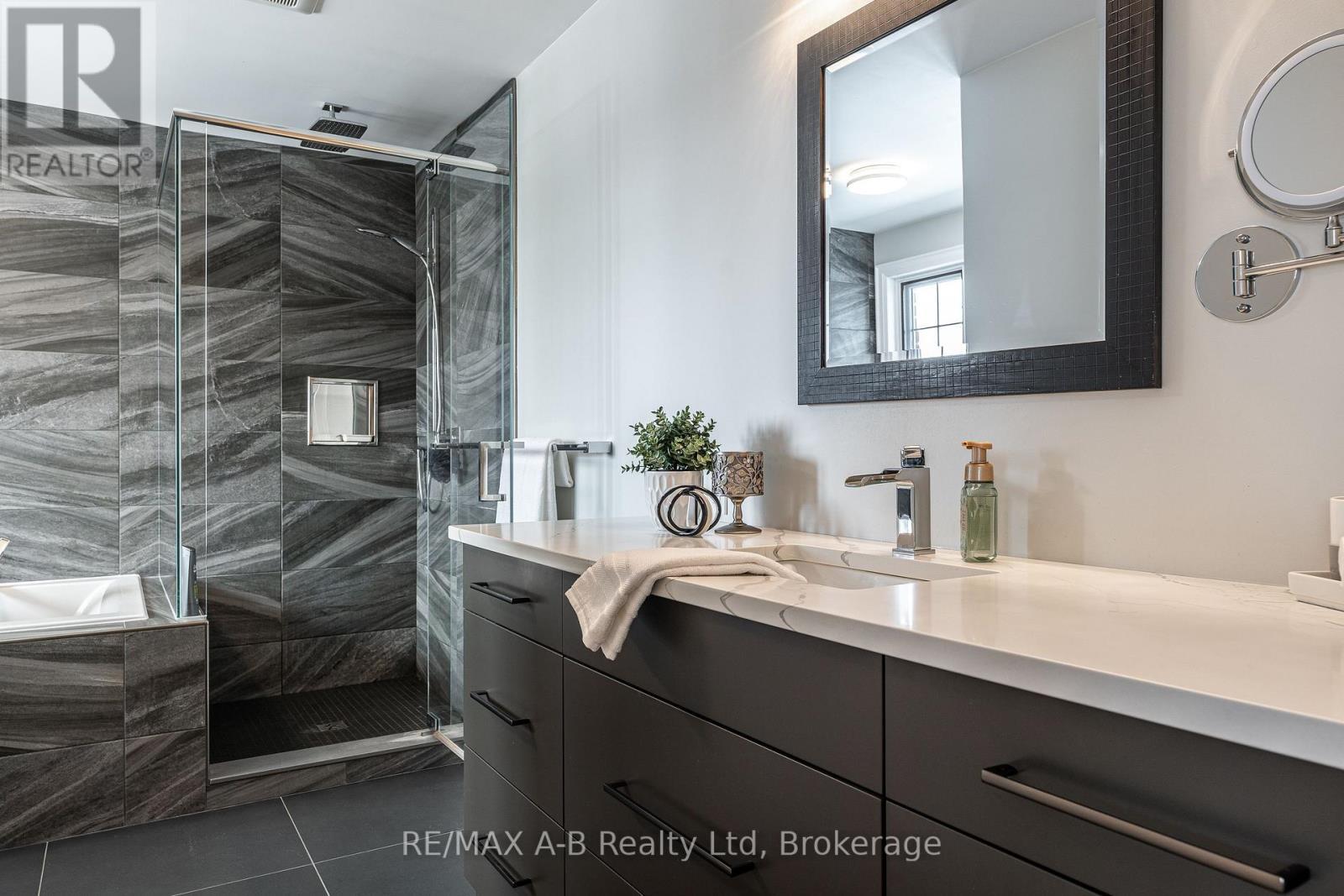 4609 Road 164, West Perth (Logan), ON - Indoor Photo Showing Bathroom