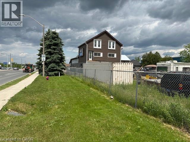 Fenced and Secured Yard - 1360 Rymal Road E, Hamilton, ON