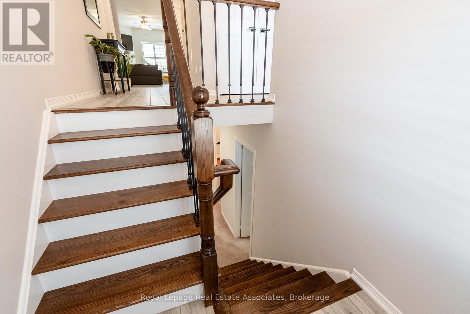 4680 Mcleod Road, Burlington, ON - Indoor Photo Showing Other Room