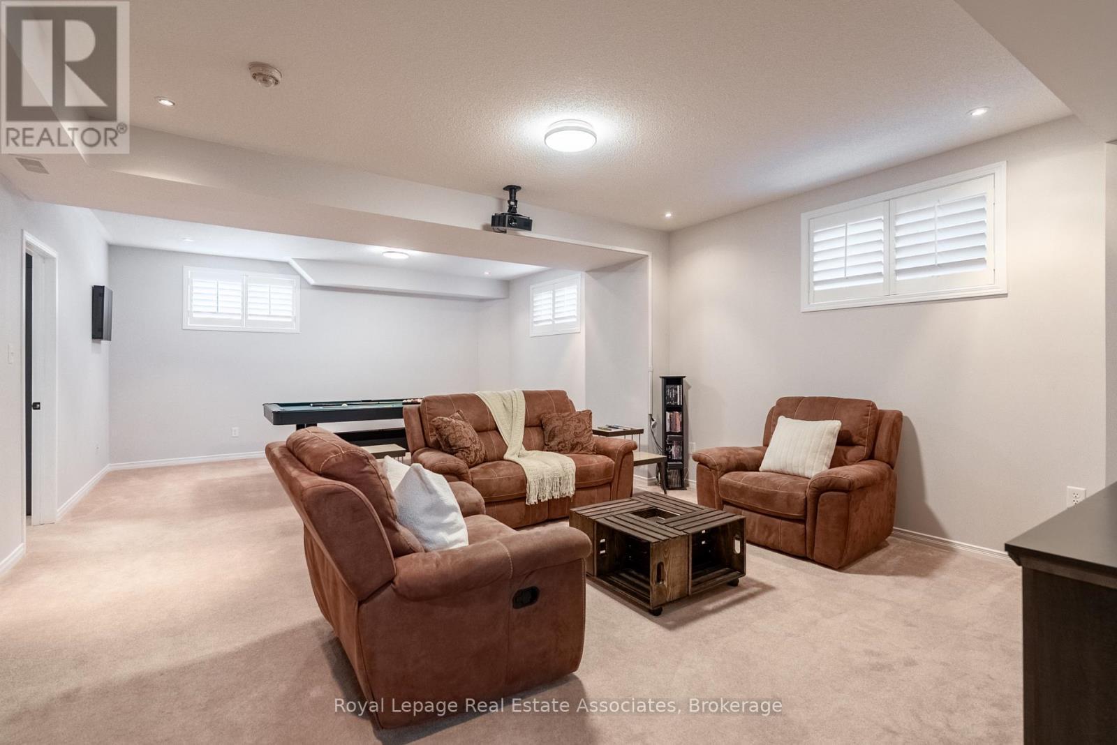 4680 Mcleod Road, Burlington, ON - Indoor Photo Showing Basement