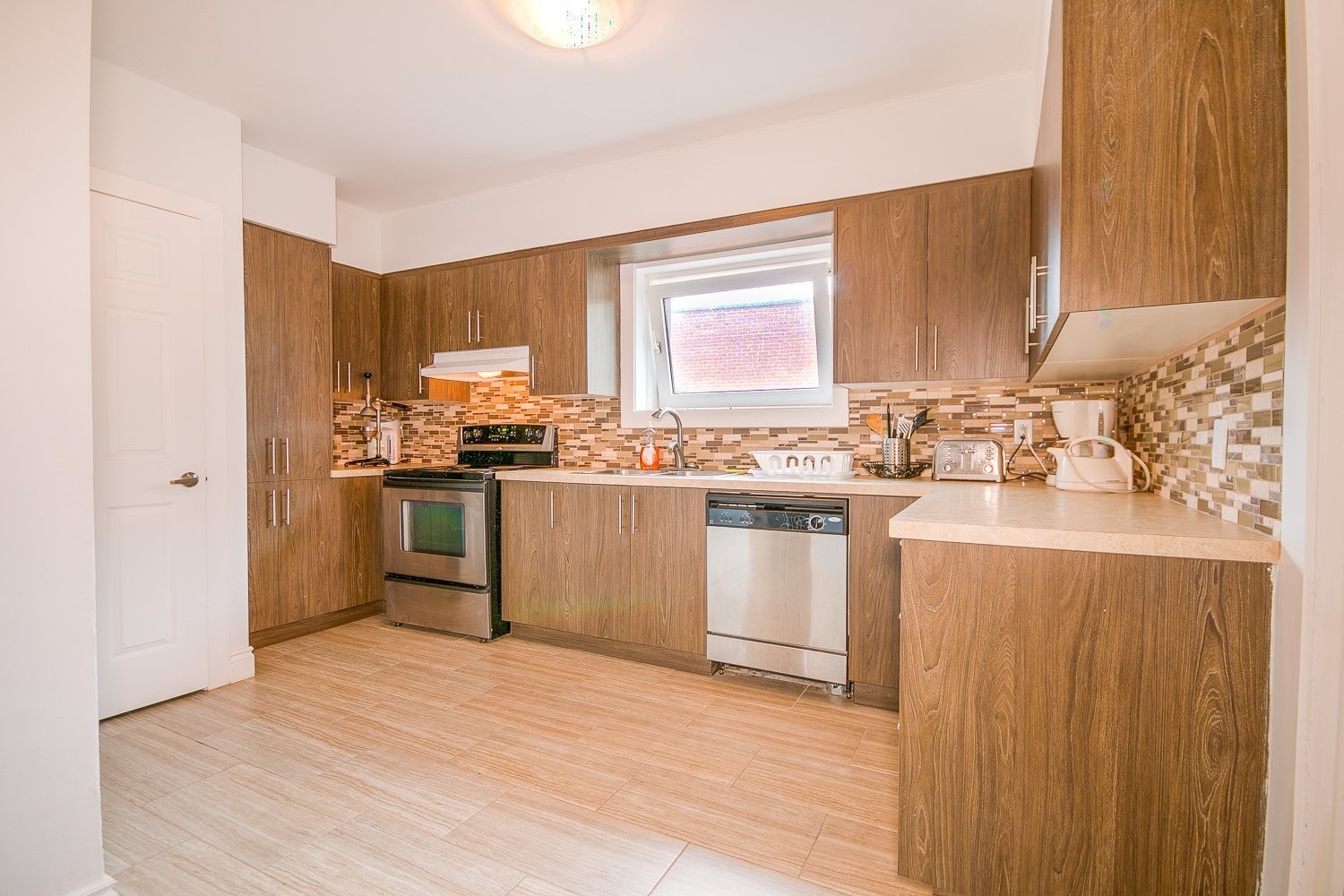 Cuisine - 5581 Place Beaminster, Montréal (Côte-Des-Neiges/Notre-Dame-De-Grâce), QC - Indoor Photo Showing Kitchen