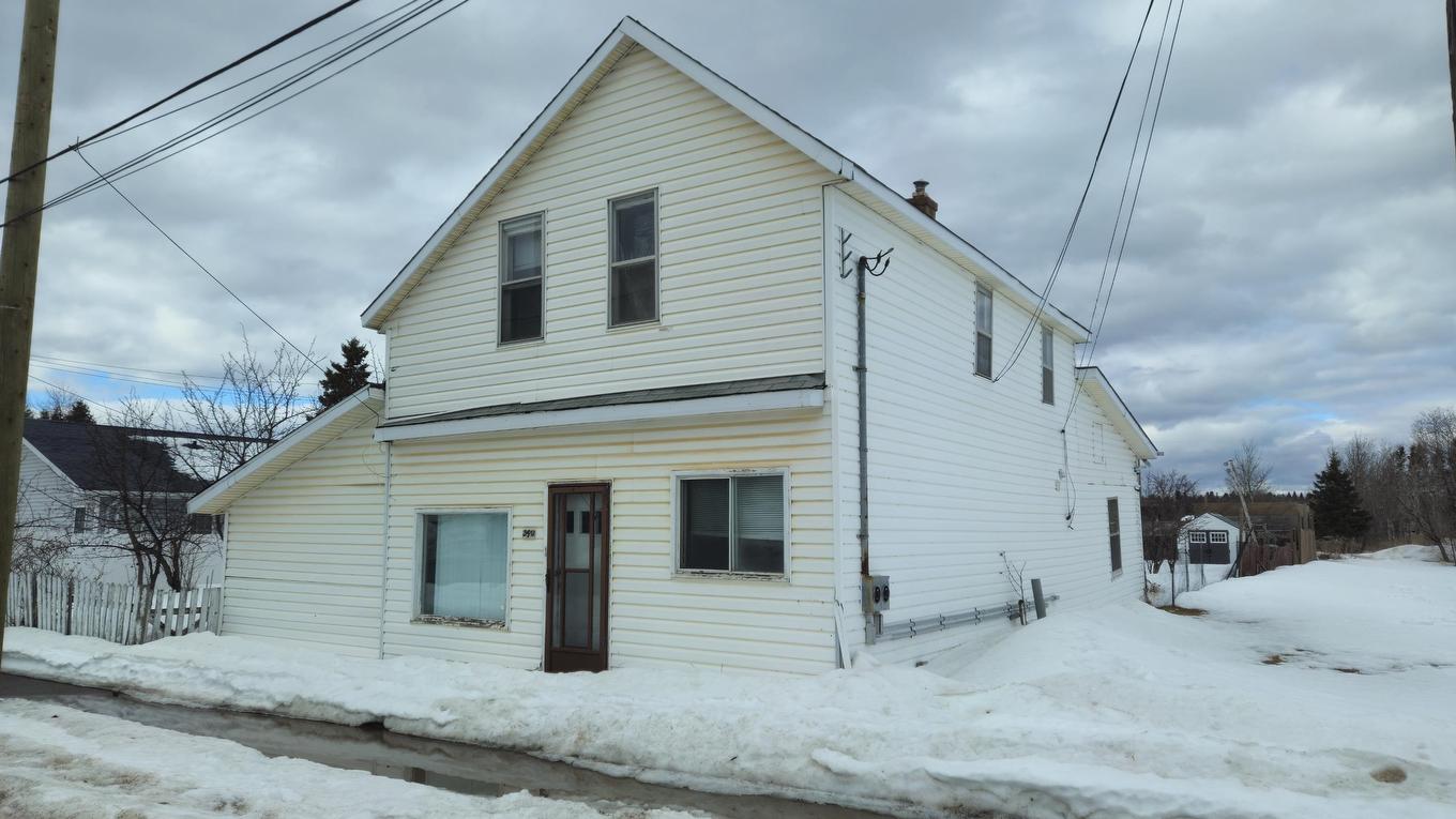 340 First Avenue, Thunder Bay, ON - Outdoor With Exterior