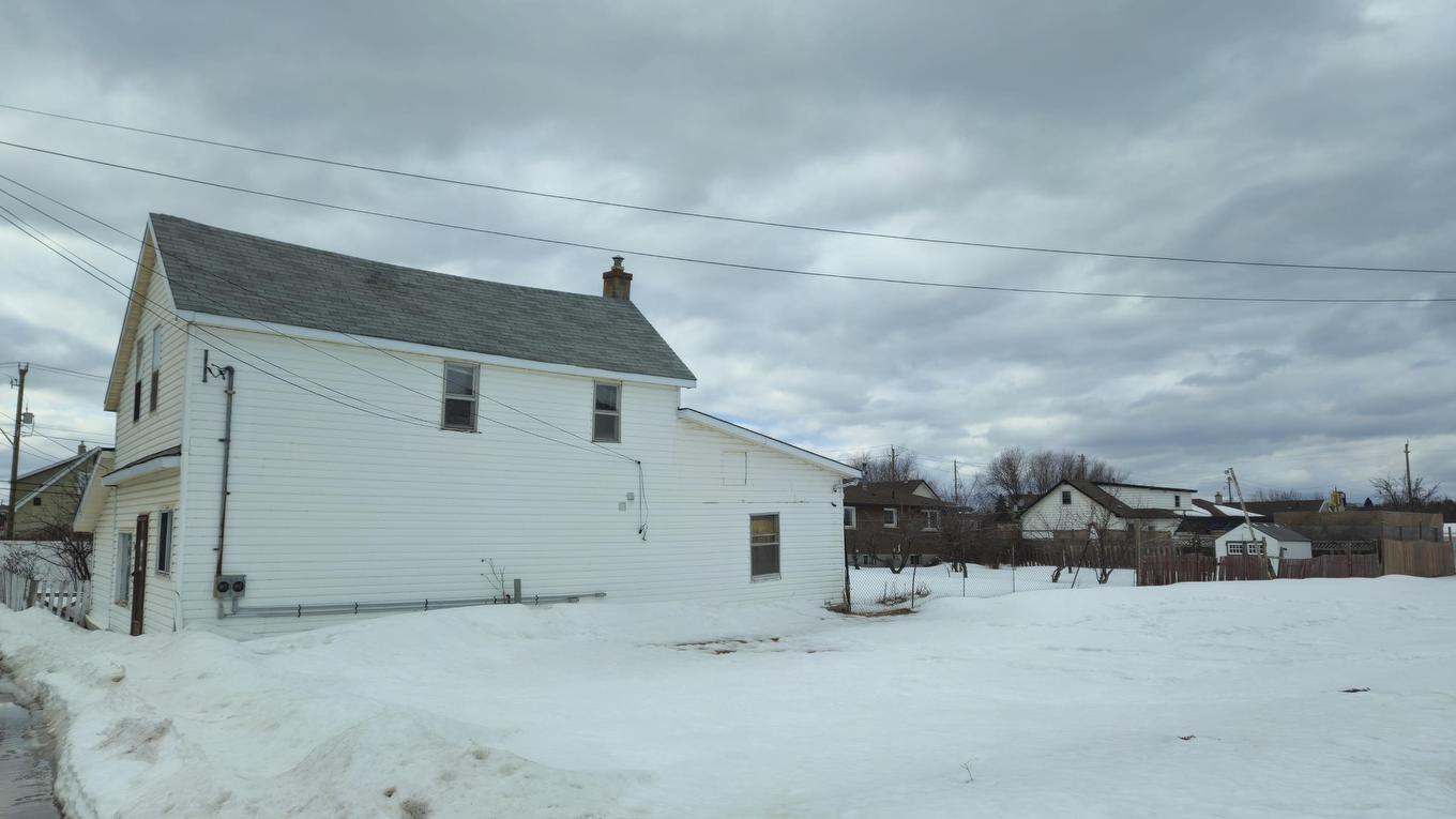 340 First Avenue, Thunder Bay, ON - Outdoor With Exterior