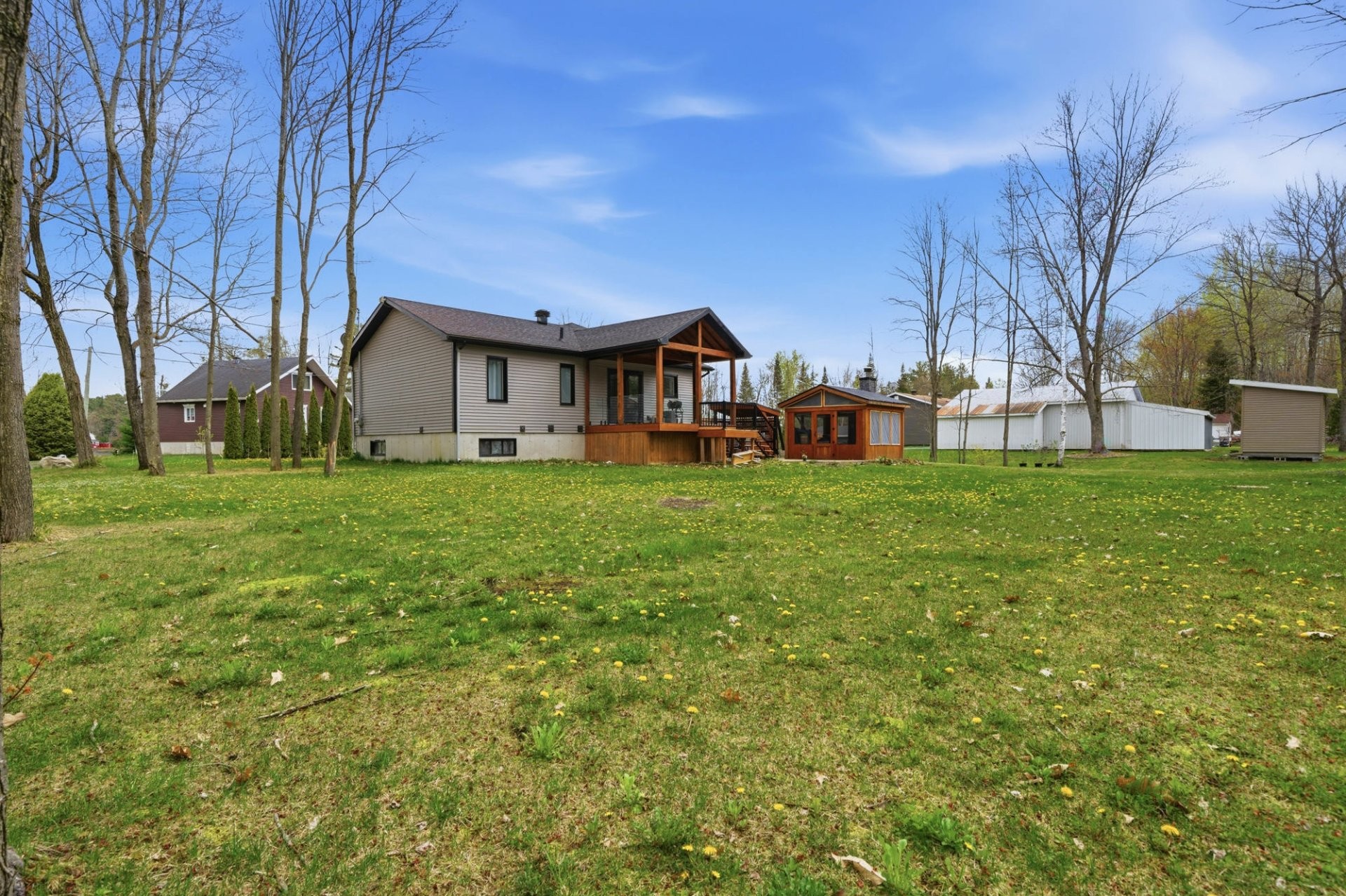 Veranda - 1030 Rue Des Saumons, Sainte-Marie-De-Blandford, QC - Outdoor With Exterior