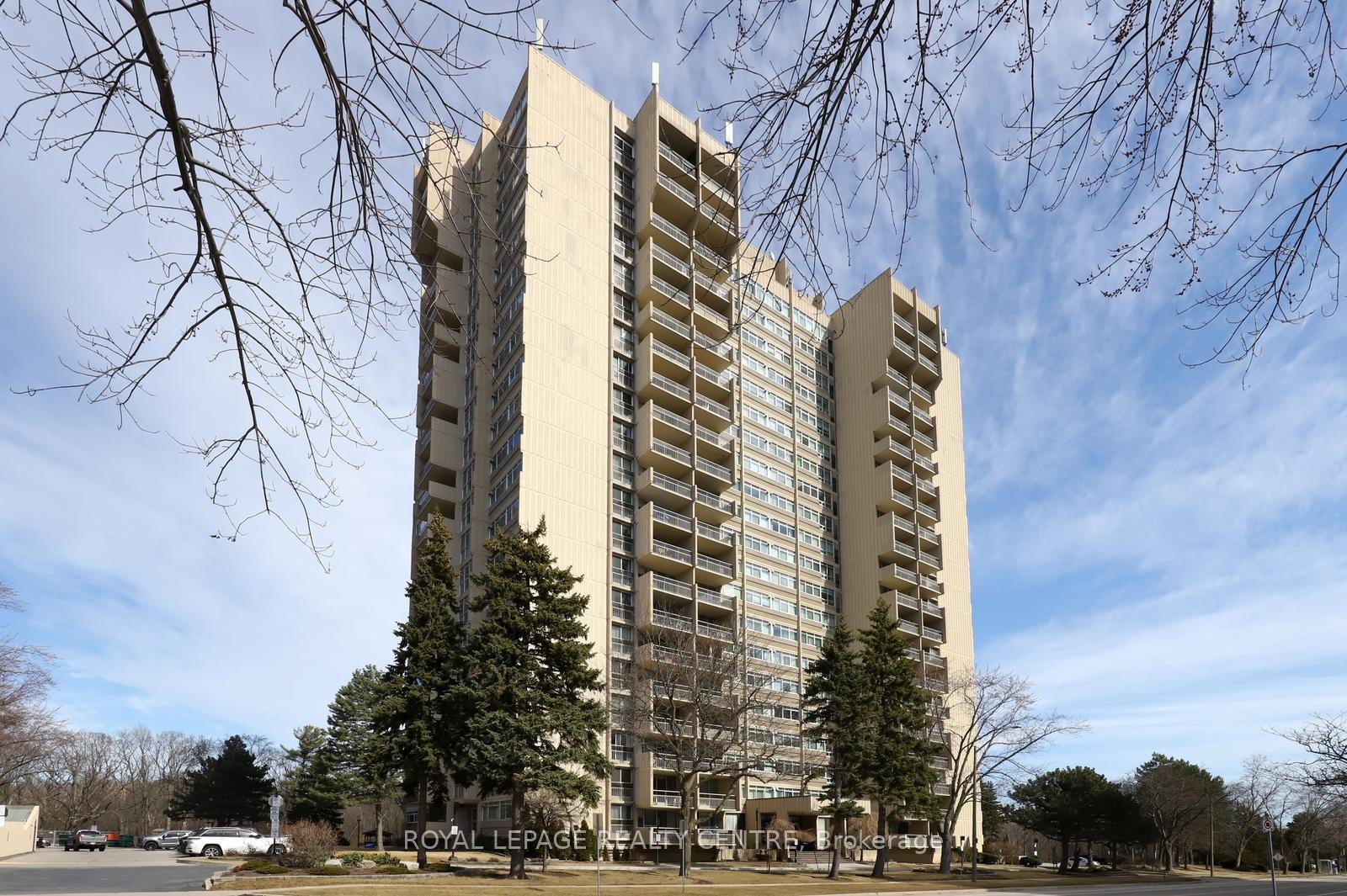 1607-1359 White Oaks Boulevard, Oakville, ON - Outdoor With Balcony With Facade