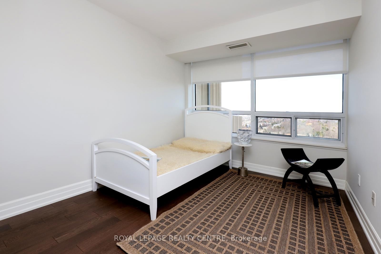 1607-1359 White Oaks Boulevard, Oakville, ON - Indoor Photo Showing Bedroom