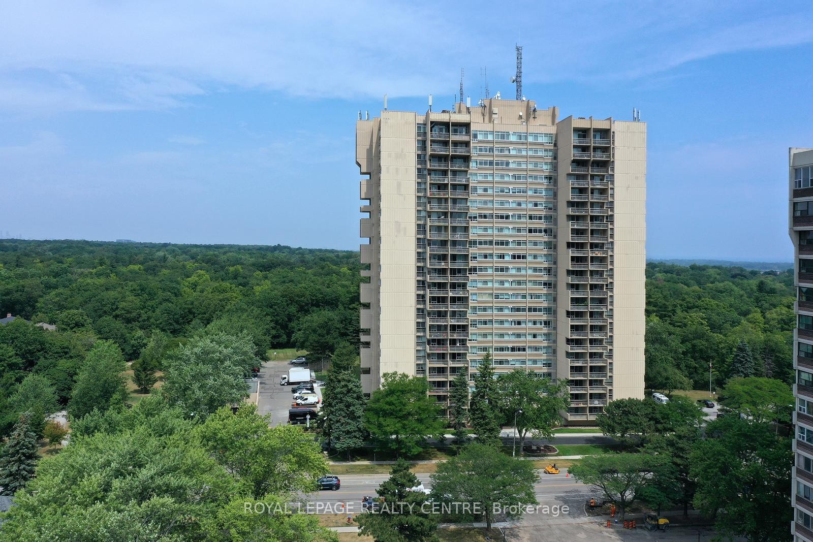 1607-1359 White Oaks Boulevard, Oakville, ON - Outdoor