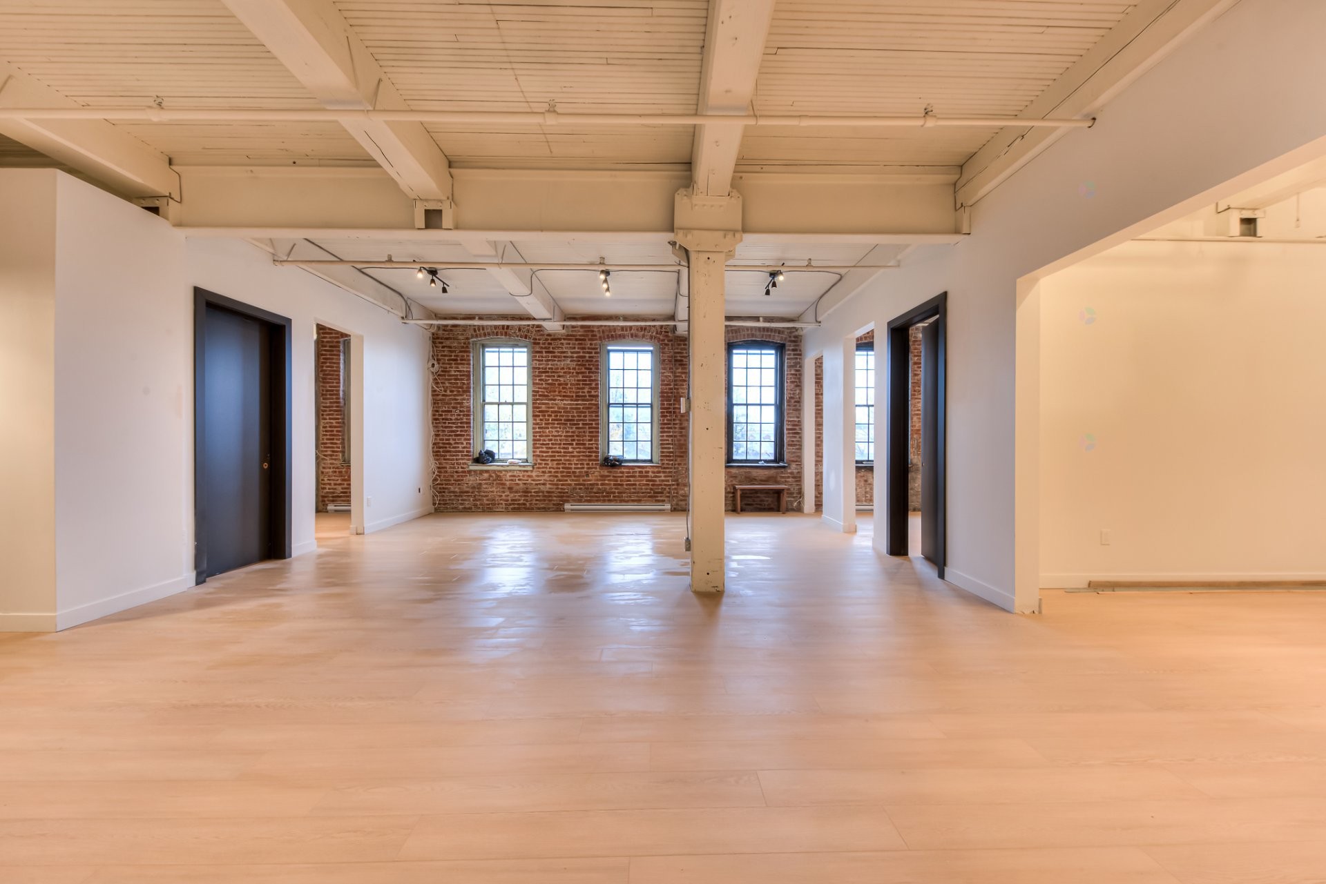 Office - 2660 - 2710 Rue Mullins, Montréal (Le Sud-Ouest), QC - Indoor Photo Showing Other Room