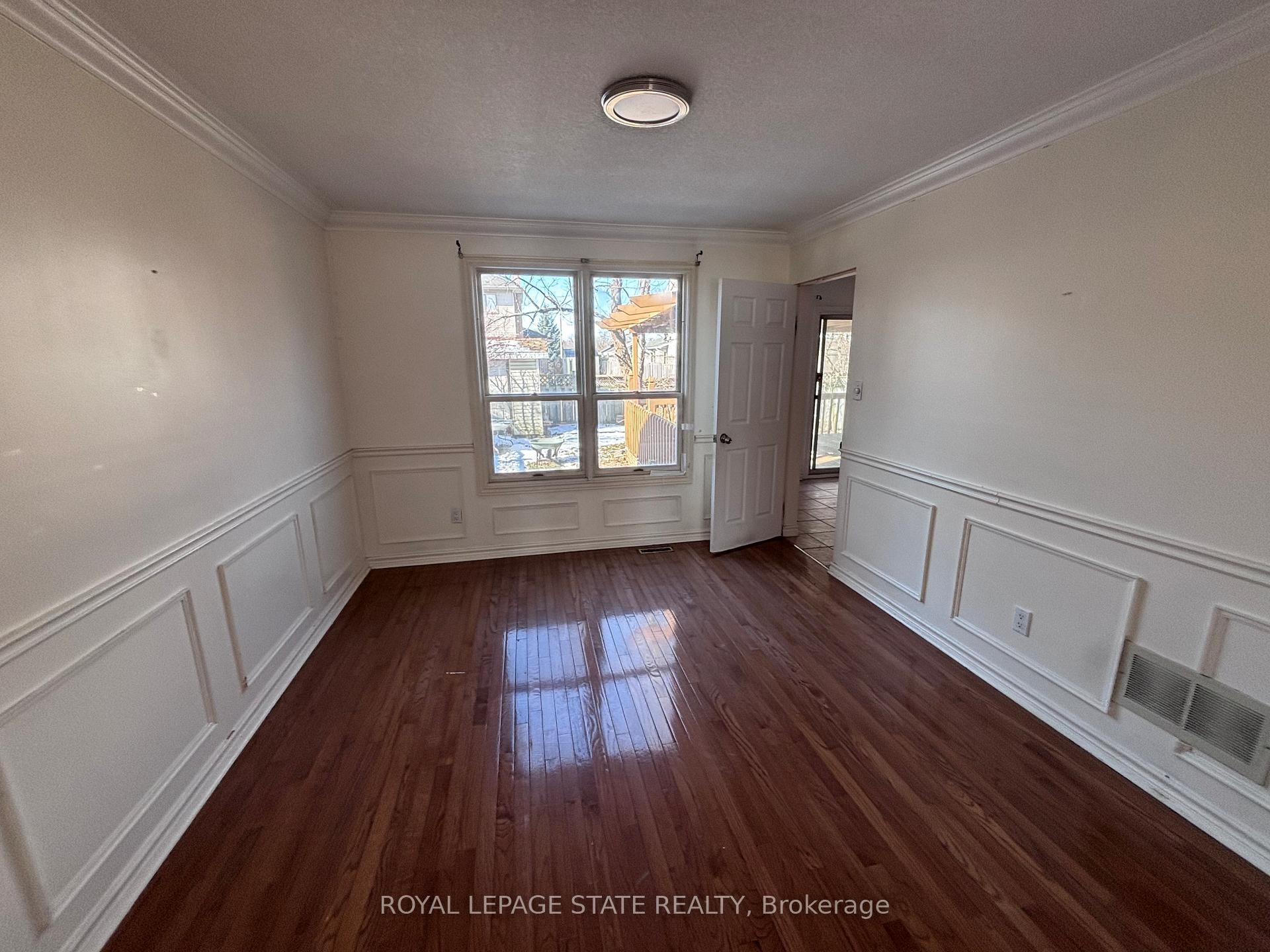 15 Strada Boulevard, St. Catharines, ON - Indoor Photo Showing Other Room