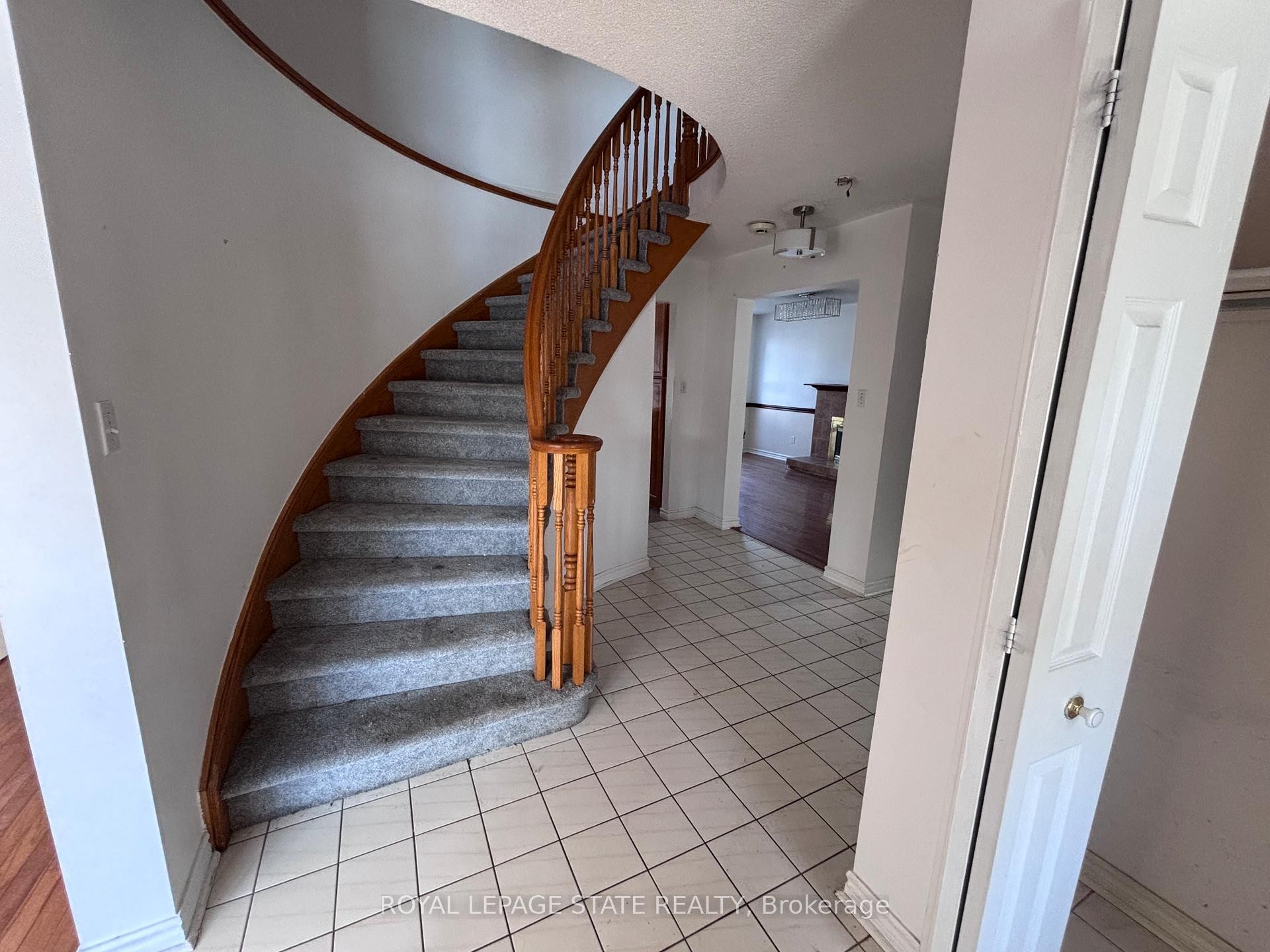 15 Strada Boulevard, St. Catharines, ON - Indoor Photo Showing Other Room