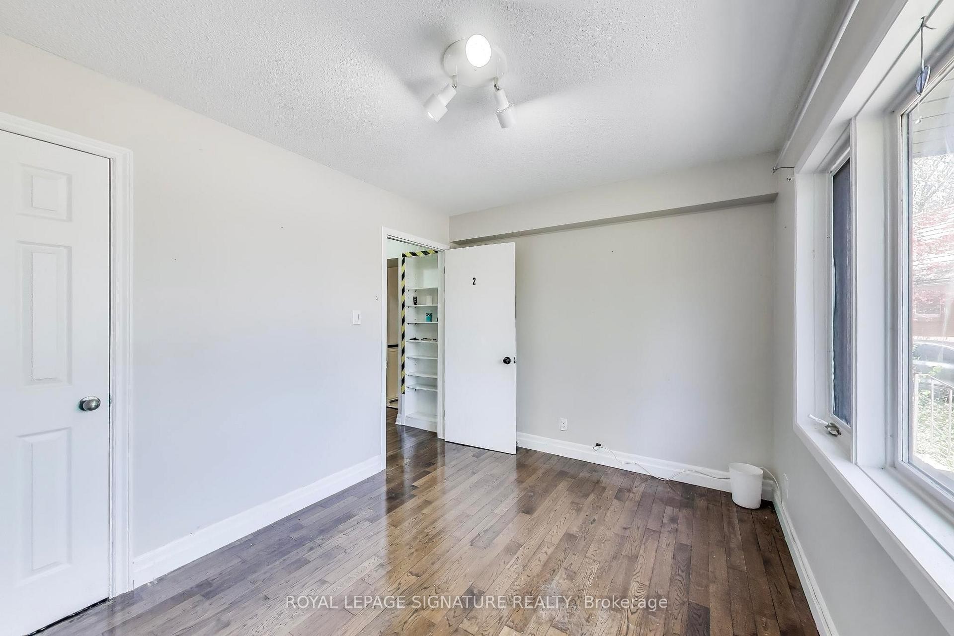 68 Harold Court, Hamilton, ON - Indoor Photo Showing Other Room