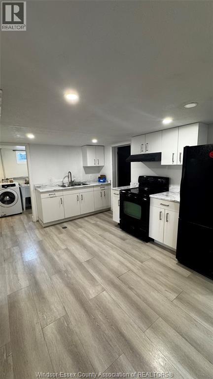 979 Arthur Unit# Lower, Windsor, ON - Indoor Photo Showing Garage