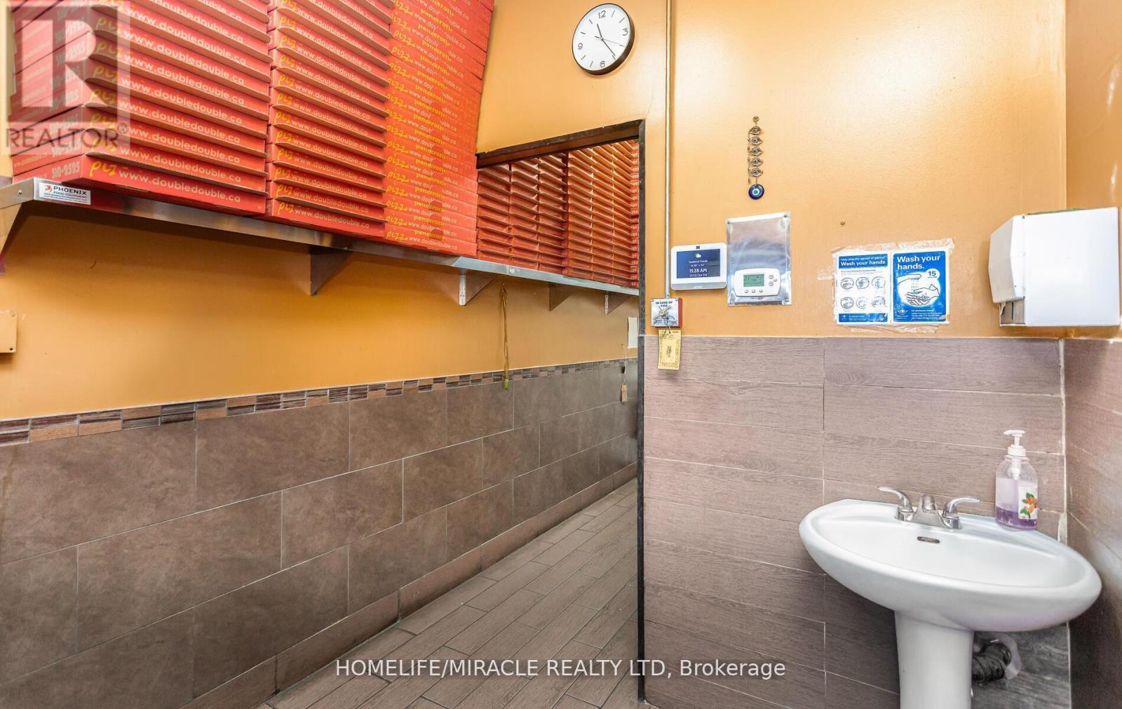 95 Saginaw Parkway, Cambridge, ON