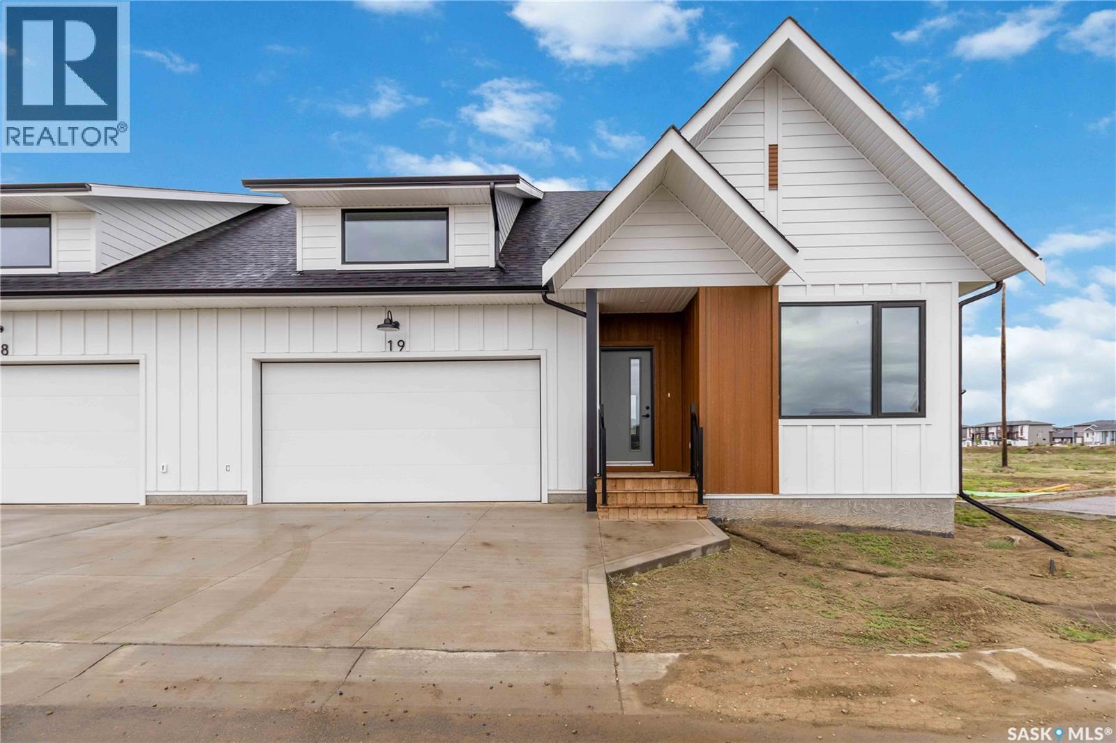 38 105 Hathway Crescent, Saskatoon, SK - Outdoor