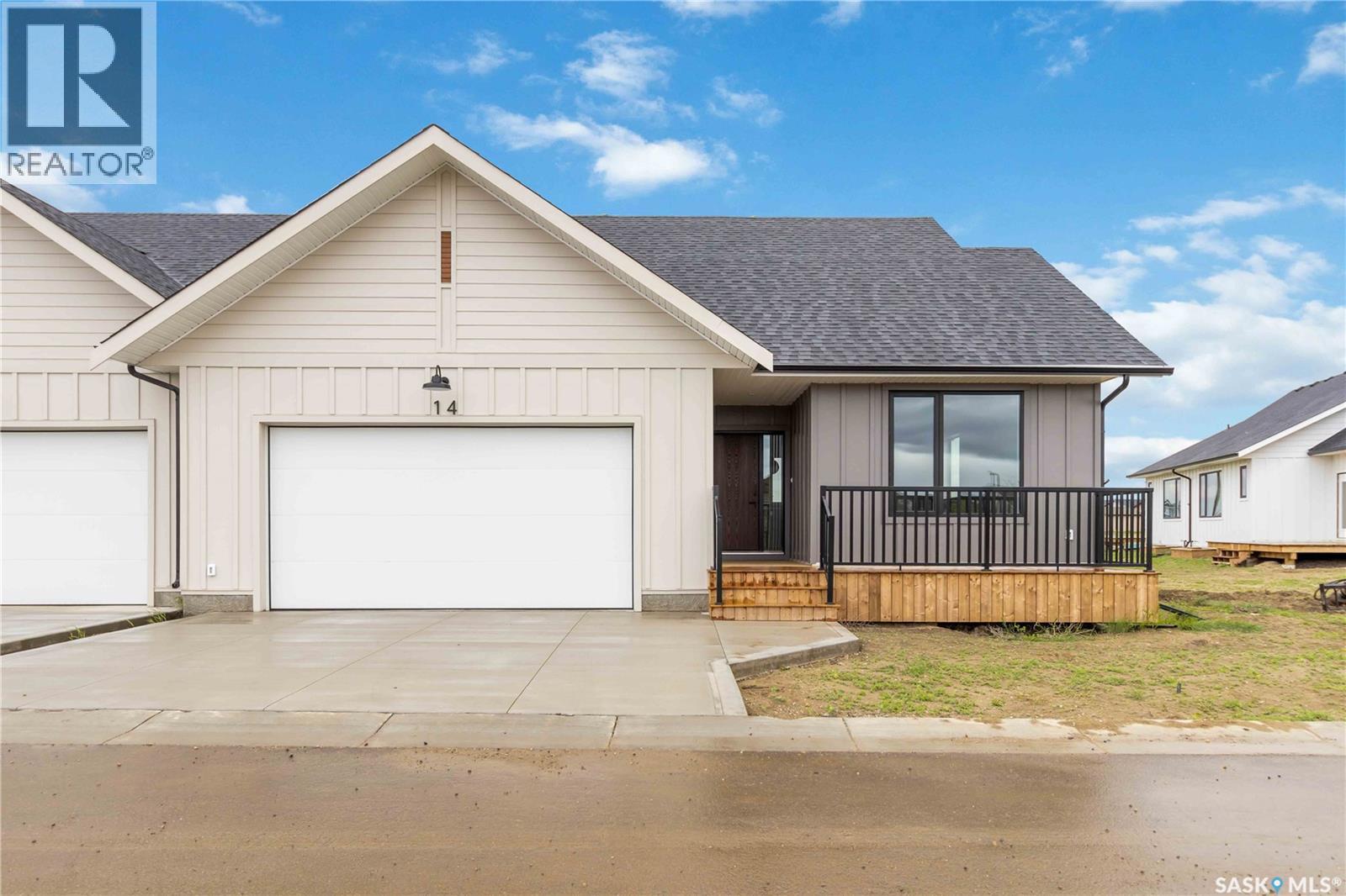 38 105 Hathway Crescent, Saskatoon, SK - Outdoor