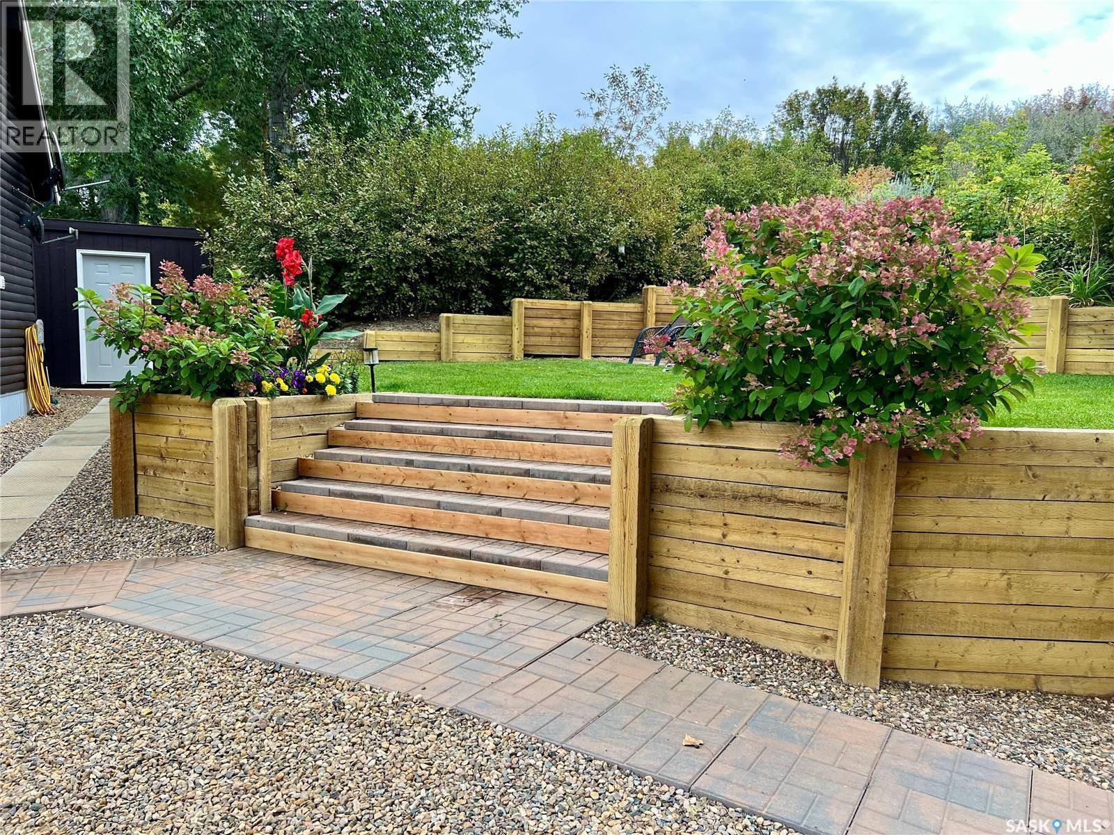 79 Snedden Crescent, Maple Bush Rm No. 224, SK - Outdoor