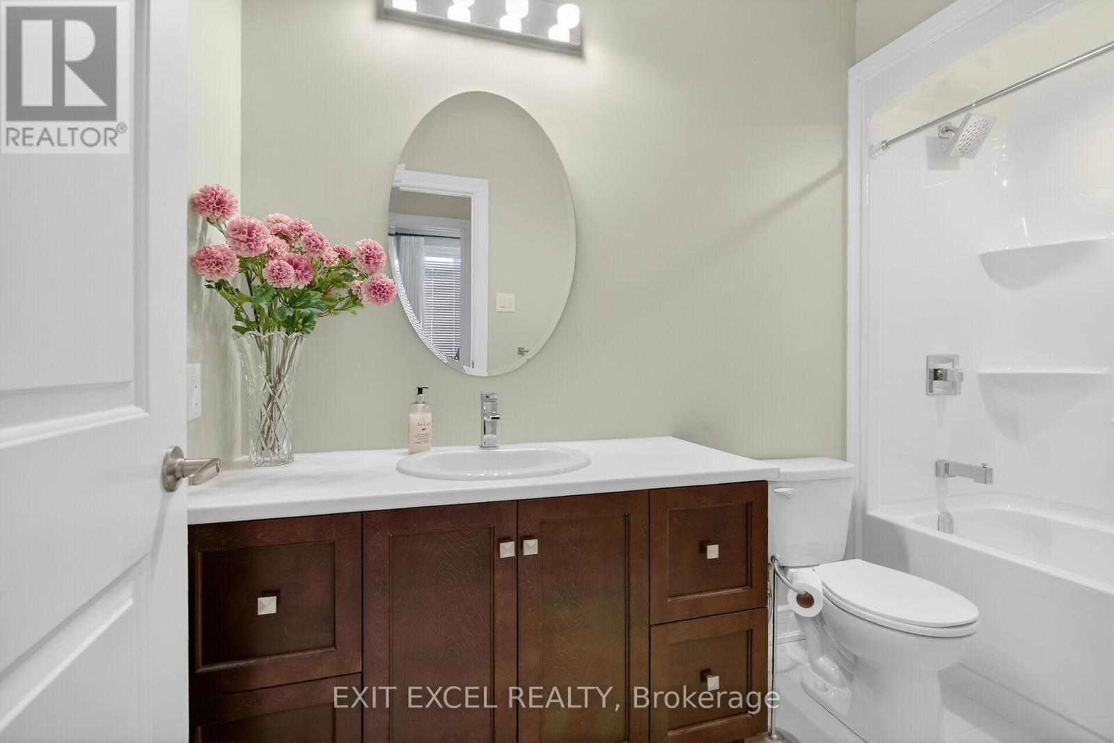 478 Fernside Street, Ottawa, ON - Indoor Photo Showing Bathroom