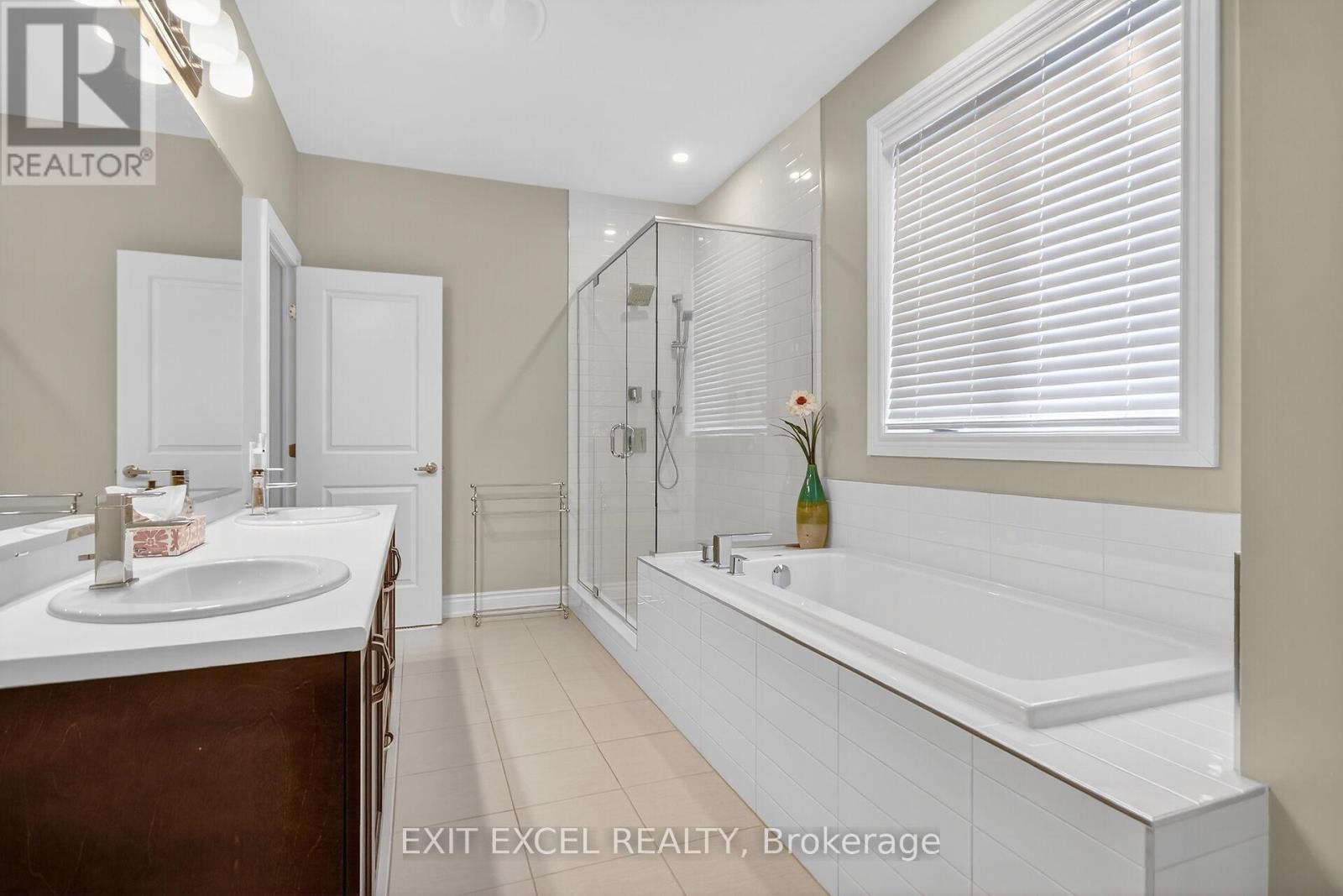 478 Fernside Street, Ottawa, ON - Indoor Photo Showing Bathroom