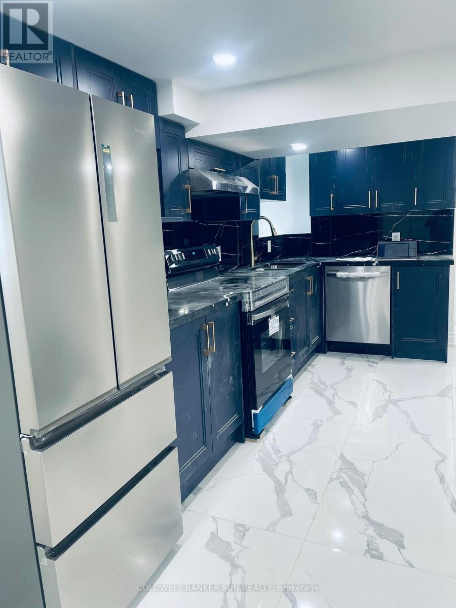 Bsmt - 220 Bloor Street W, Oshawa, ON - Indoor Photo Showing Kitchen