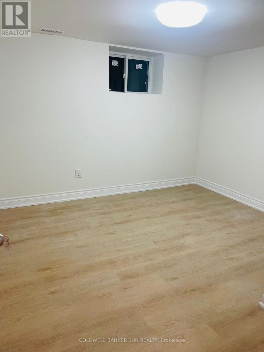 Bsmt - 220 Bloor Street W, Oshawa, ON - Indoor Photo Showing Other Room