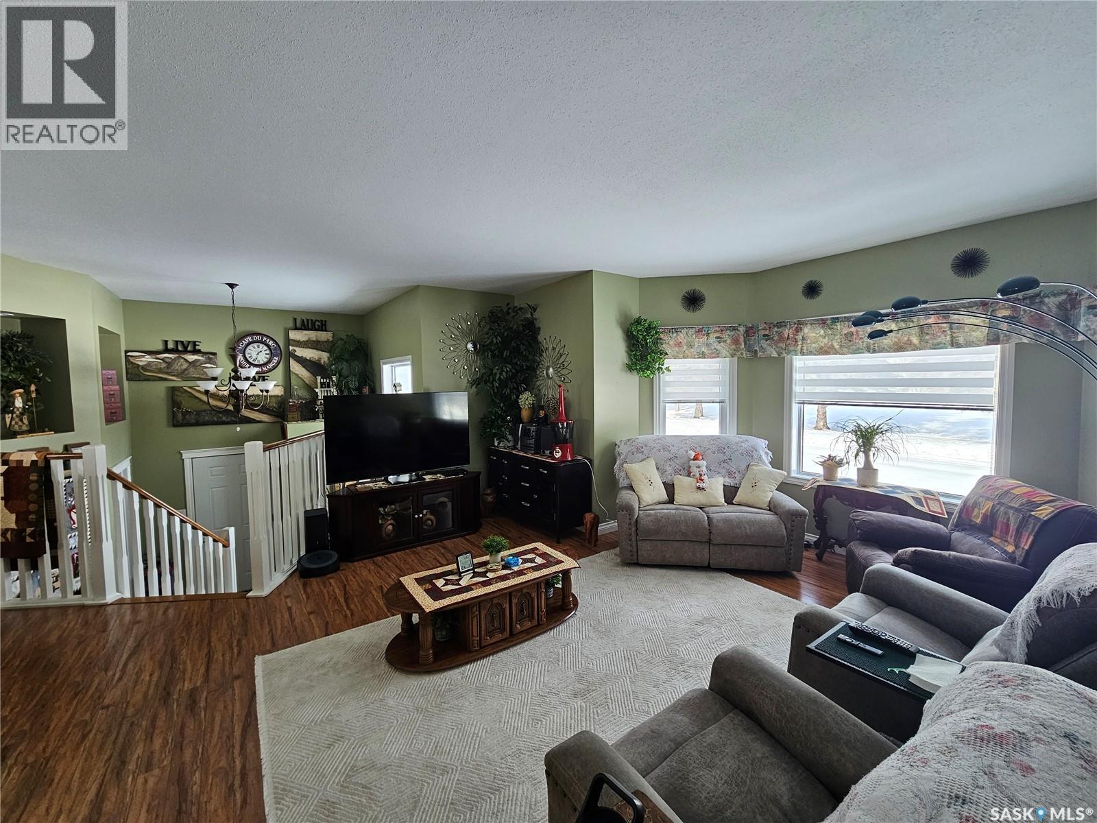 30 St Boniface Avenue, Goodsoil, SK - Indoor Photo Showing Living Room
