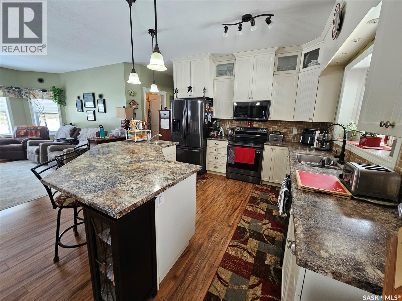 30 St Boniface Avenue, Goodsoil, SK - Indoor