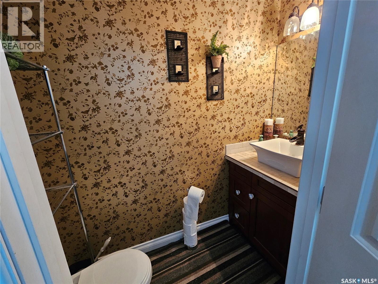30 St Boniface Avenue, Goodsoil, SK - Indoor Photo Showing Bathroom