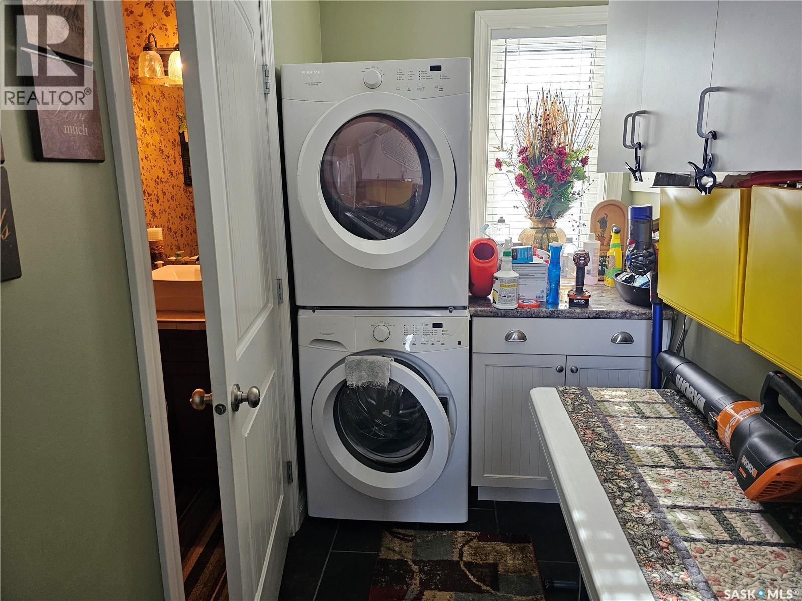 30 St Boniface Avenue, Goodsoil, SK - Indoor Photo Showing Laundry Room