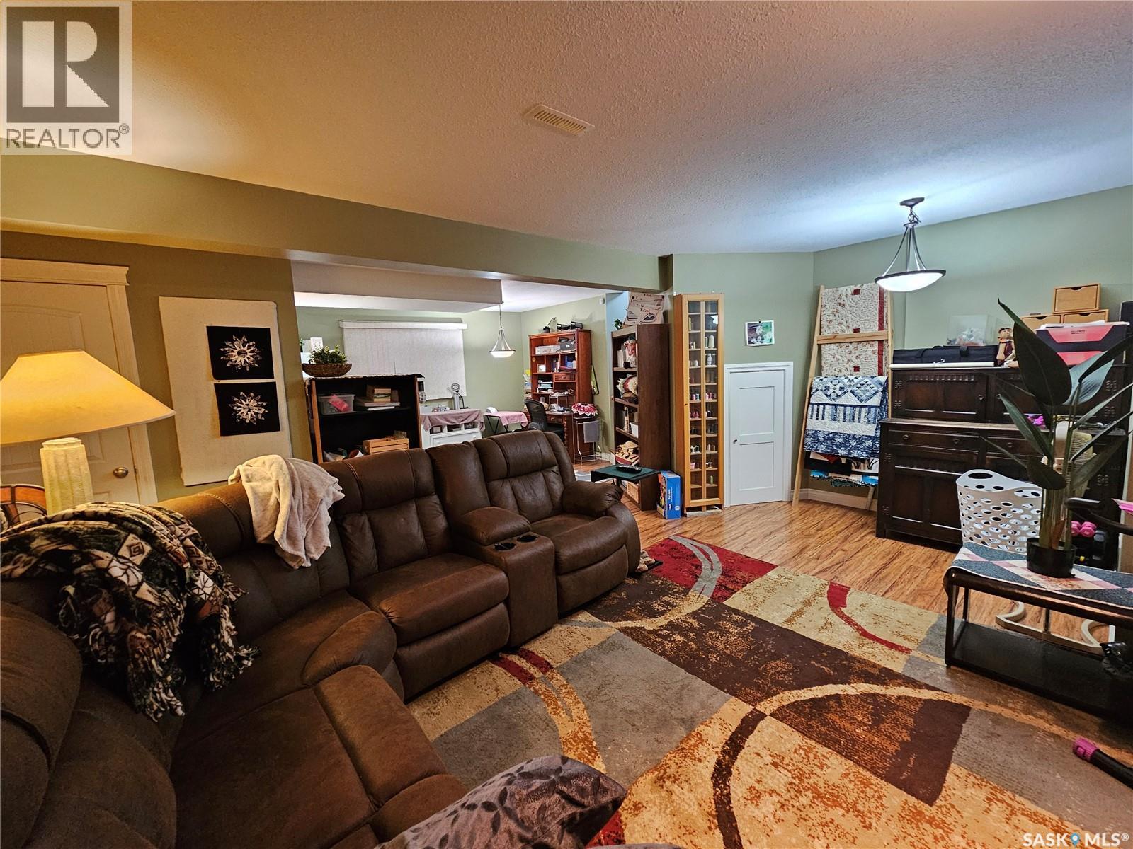 30 St Boniface Avenue, Goodsoil, SK - Indoor Photo Showing Living Room