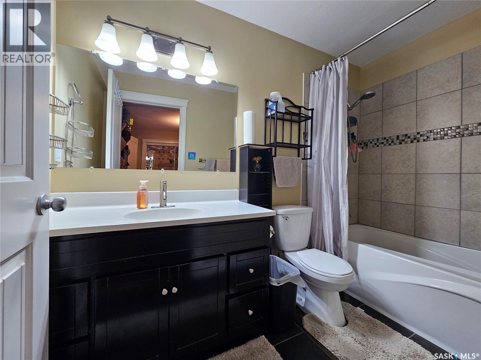 30 St Boniface Avenue, Goodsoil, SK - Indoor Photo Showing Bathroom