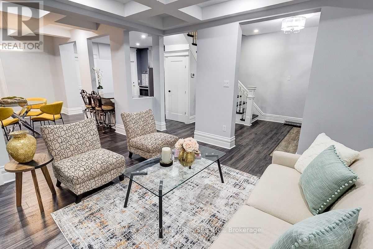 20 Sherman Ave. as a Single Family Home - 20 Sherman Avenue S, Hamilton, ON - Indoor