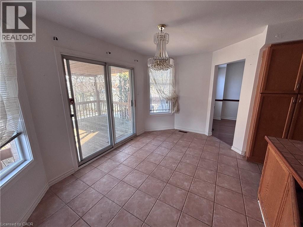 15 Strada Boulevard, St. Catharines, ON - Indoor Photo Showing Other Room