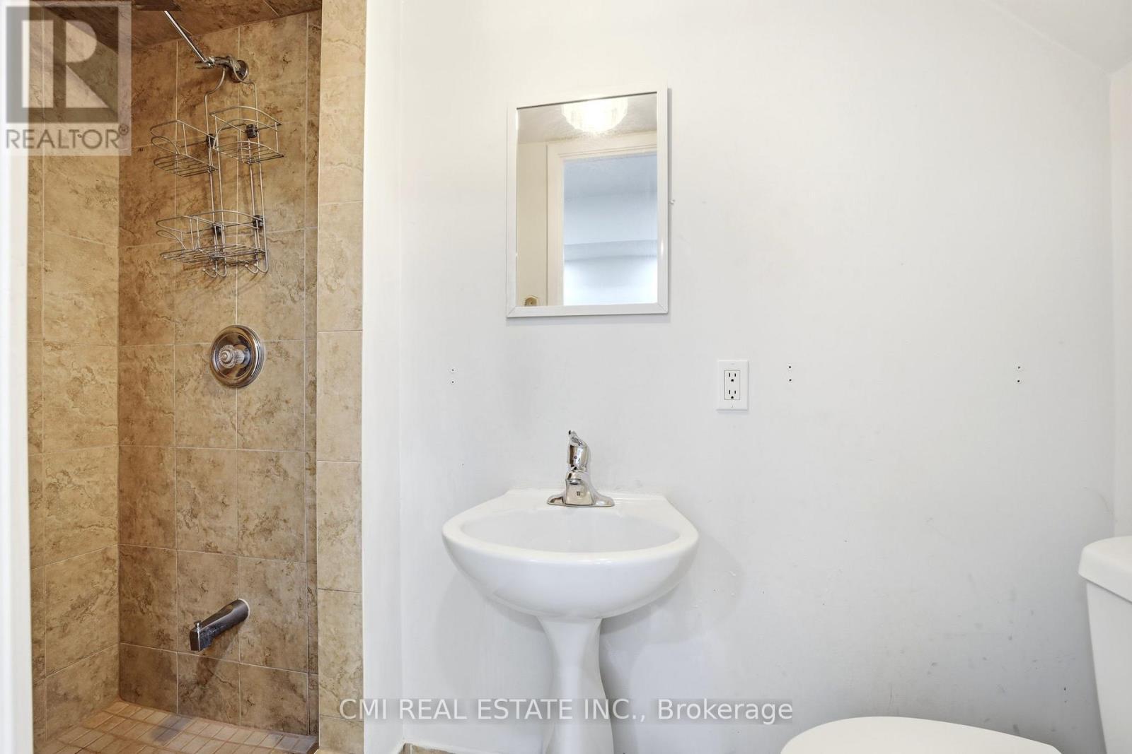 116 - 1538 Lancaster Drive, Oakville, ON - Indoor Photo Showing Bathroom