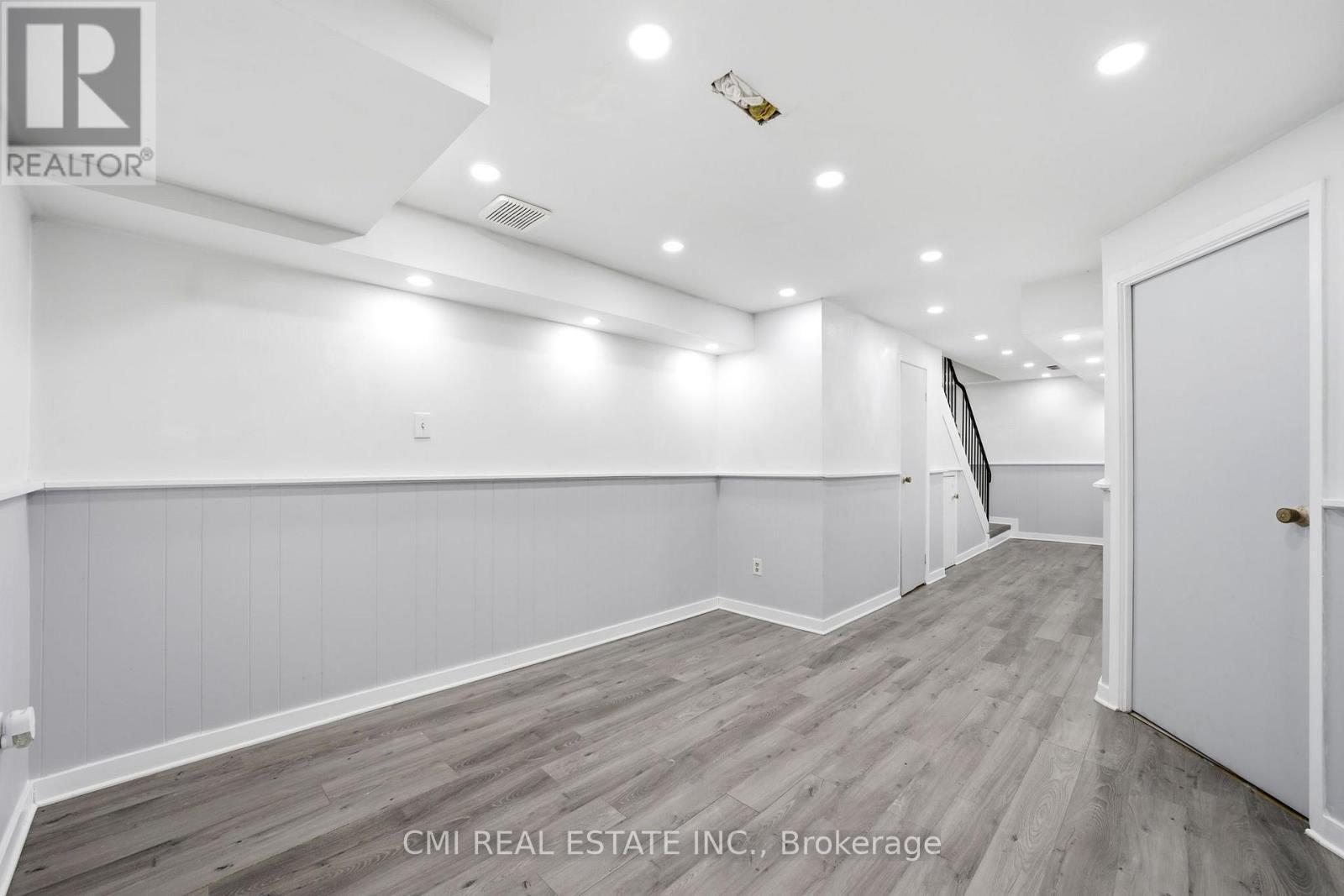 116 - 1538 Lancaster Drive, Oakville, ON - Indoor Photo Showing Other Room