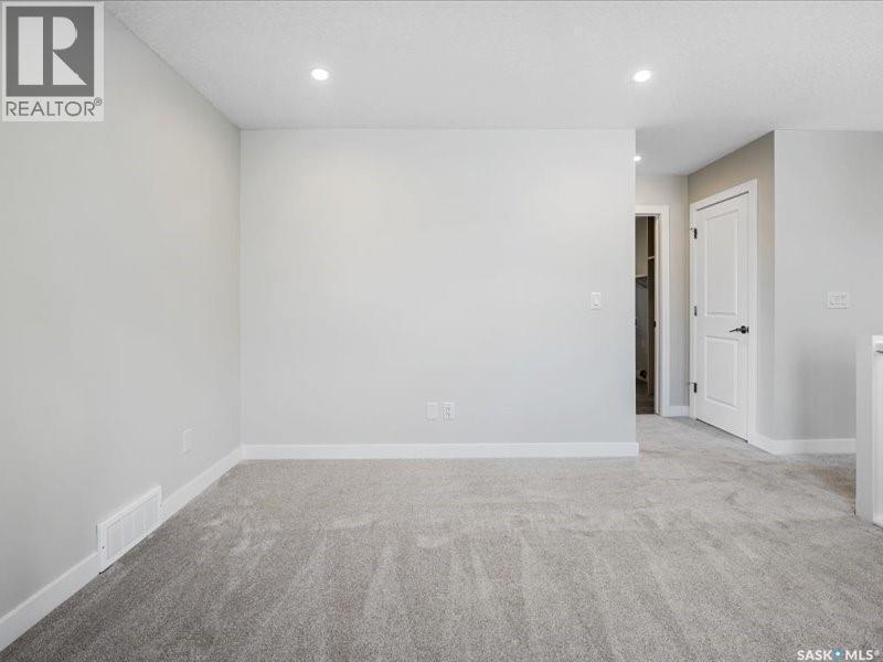 107 Katz Avenue, Saskatoon, SK - Indoor Photo Showing Other Room