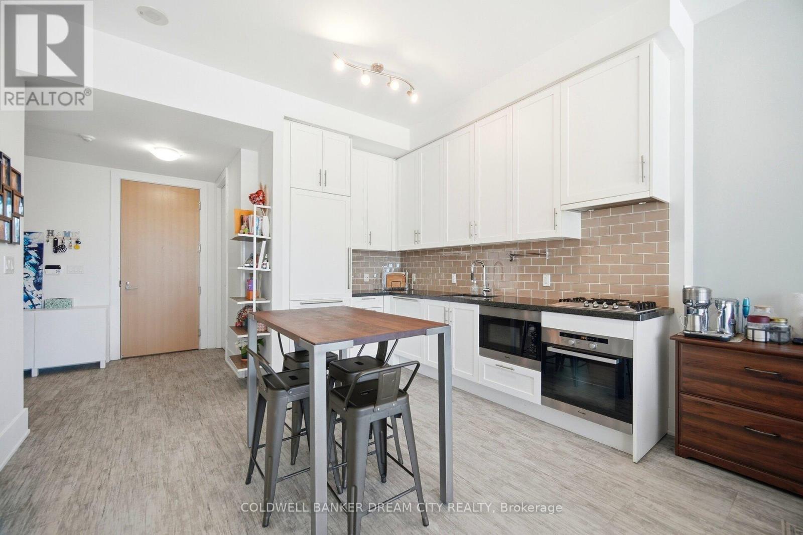 837 - 39 Queens Quay E, Toronto, ON - Indoor