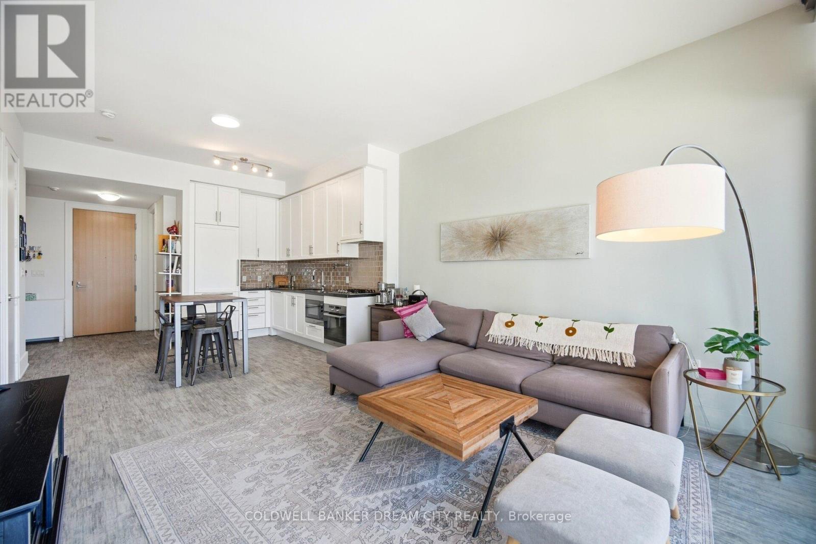 837 - 39 Queens Quay E, Toronto, ON - Indoor Photo Showing Living Room