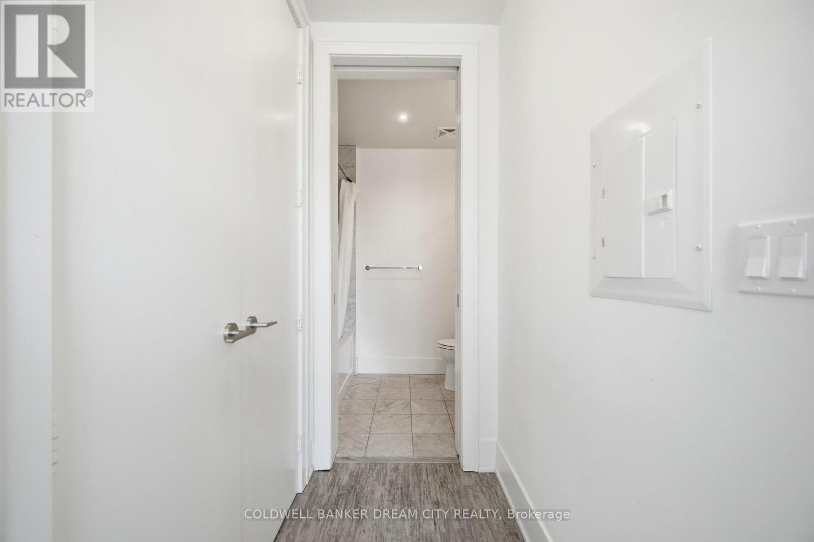 837 - 39 Queens Quay E, Toronto, ON - Indoor Photo Showing Other Room