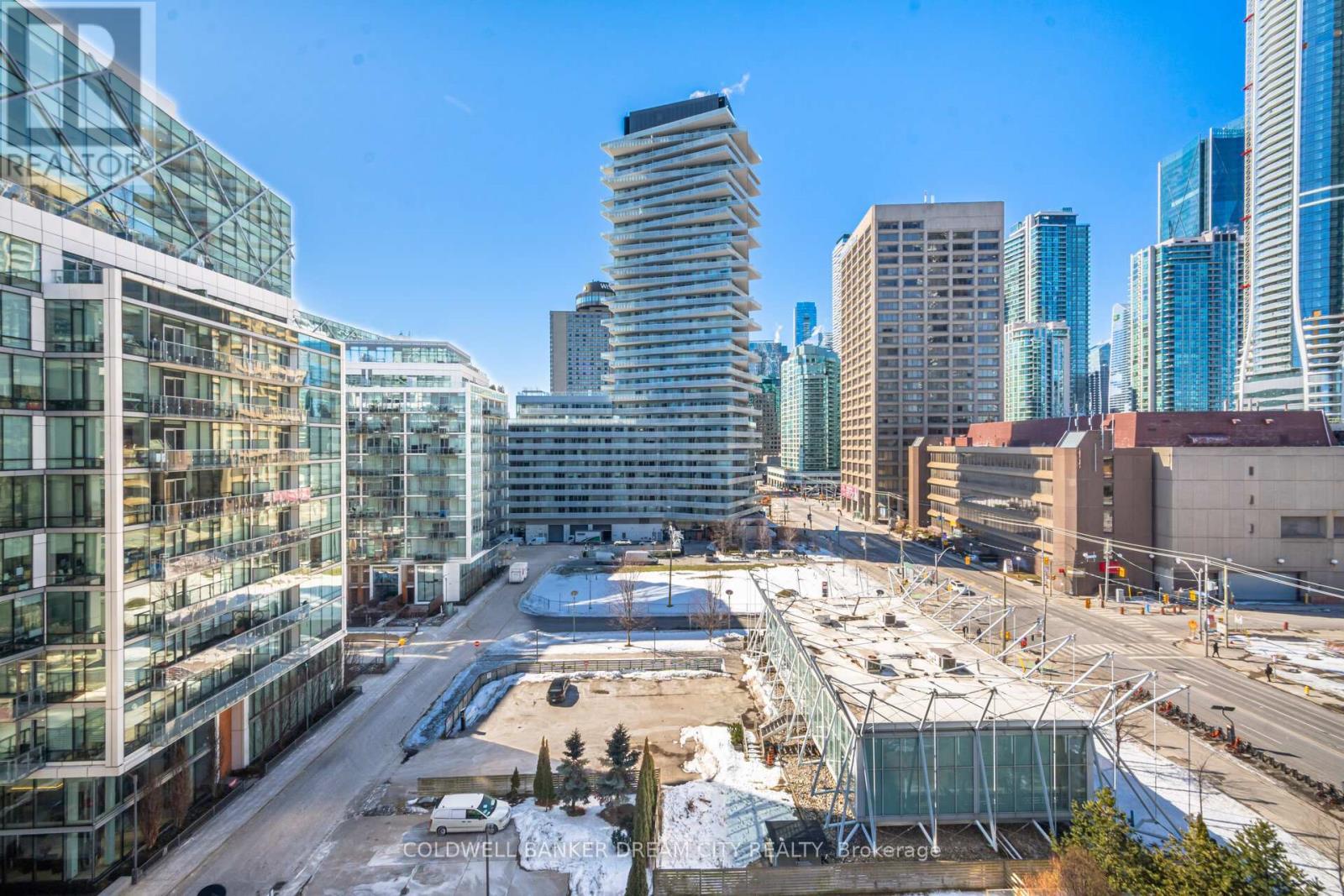 837 - 39 Queens Quay E, Toronto, ON - Outdoor With Facade