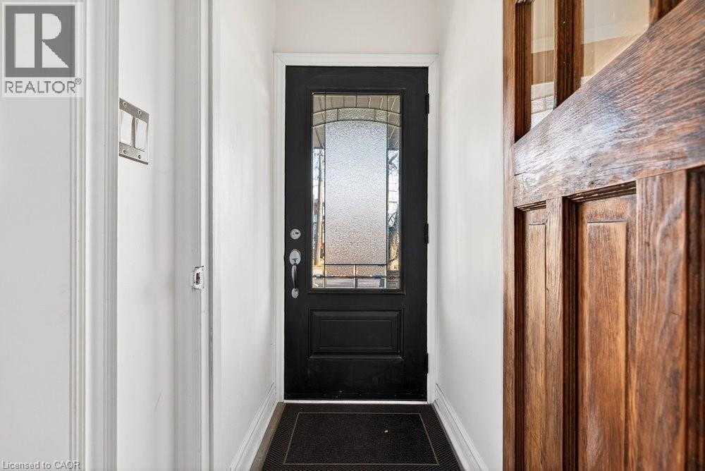 710 Rennie Street, Hamilton, ON - Indoor Photo Showing Other Room