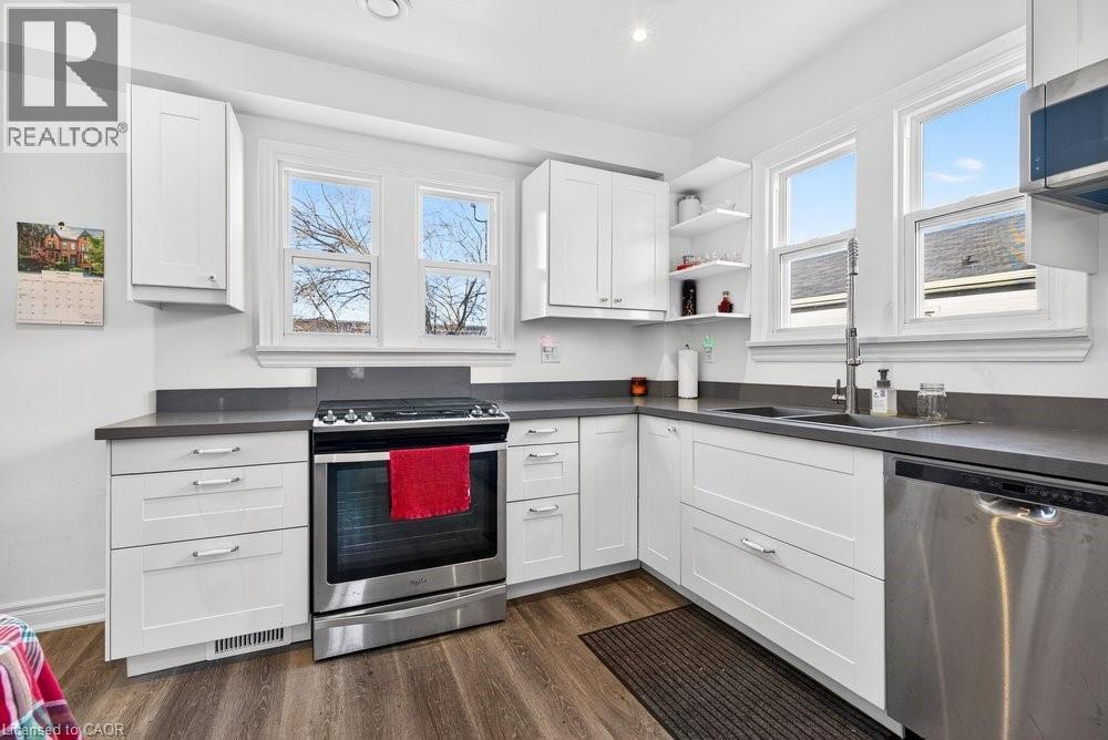 710 Rennie Street, Hamilton, ON - Indoor Photo Showing Kitchen With Double Sink