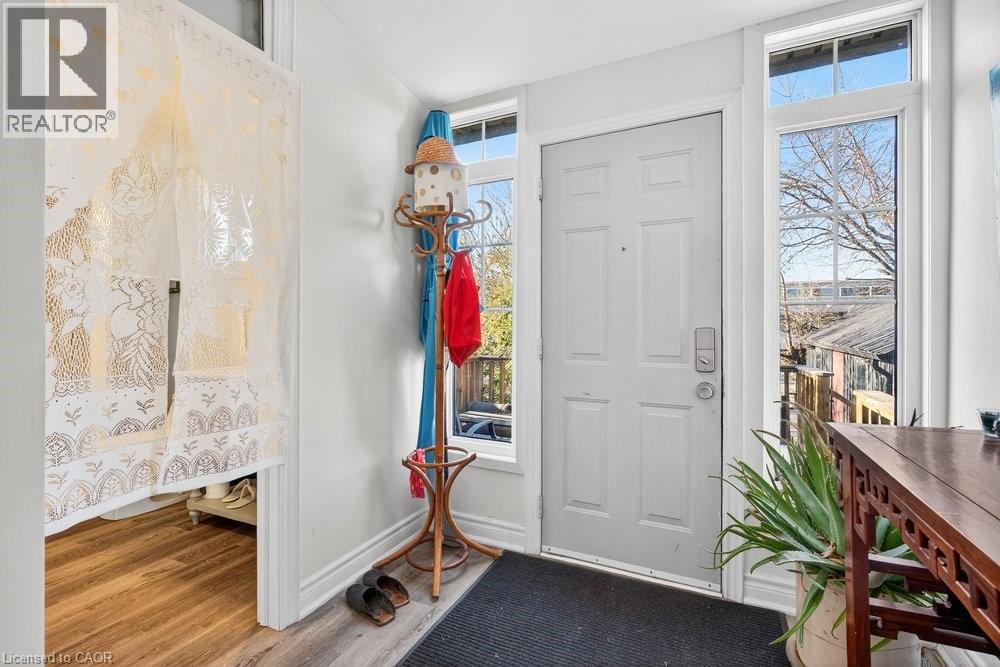 710 Rennie Street, Hamilton, ON - Indoor Photo Showing Other Room