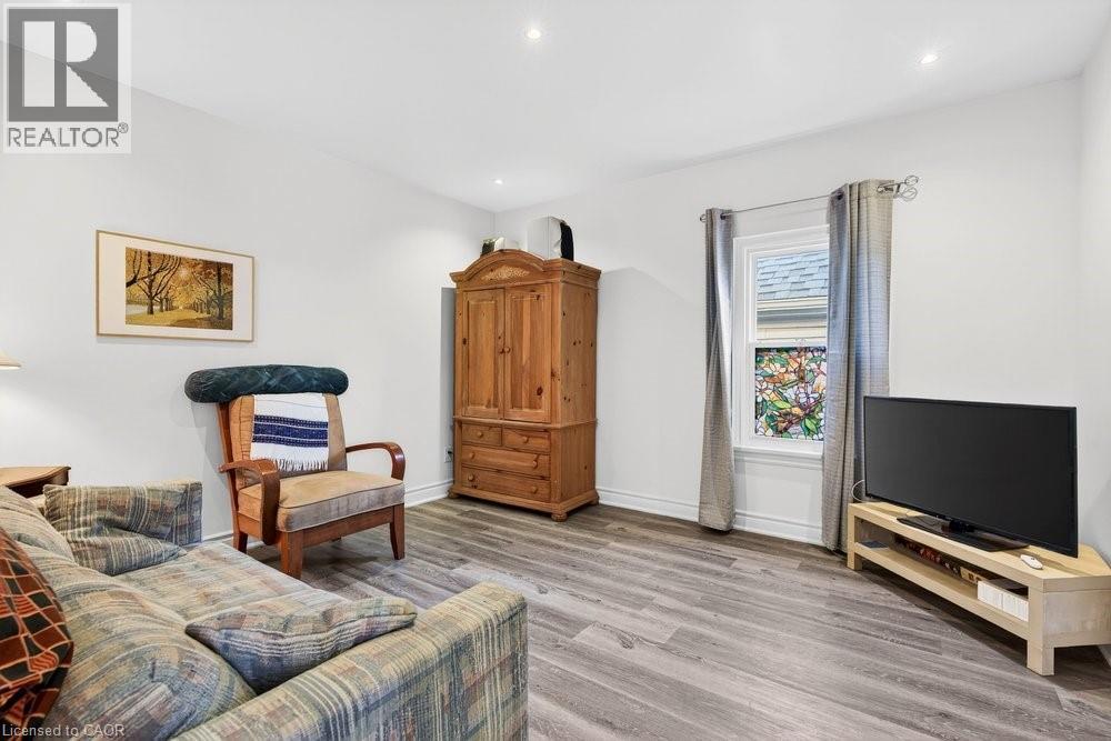 710 Rennie Street, Hamilton, ON - Indoor