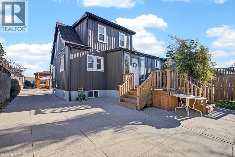 710 Rennie Street, Hamilton, ON - Outdoor With Exterior
