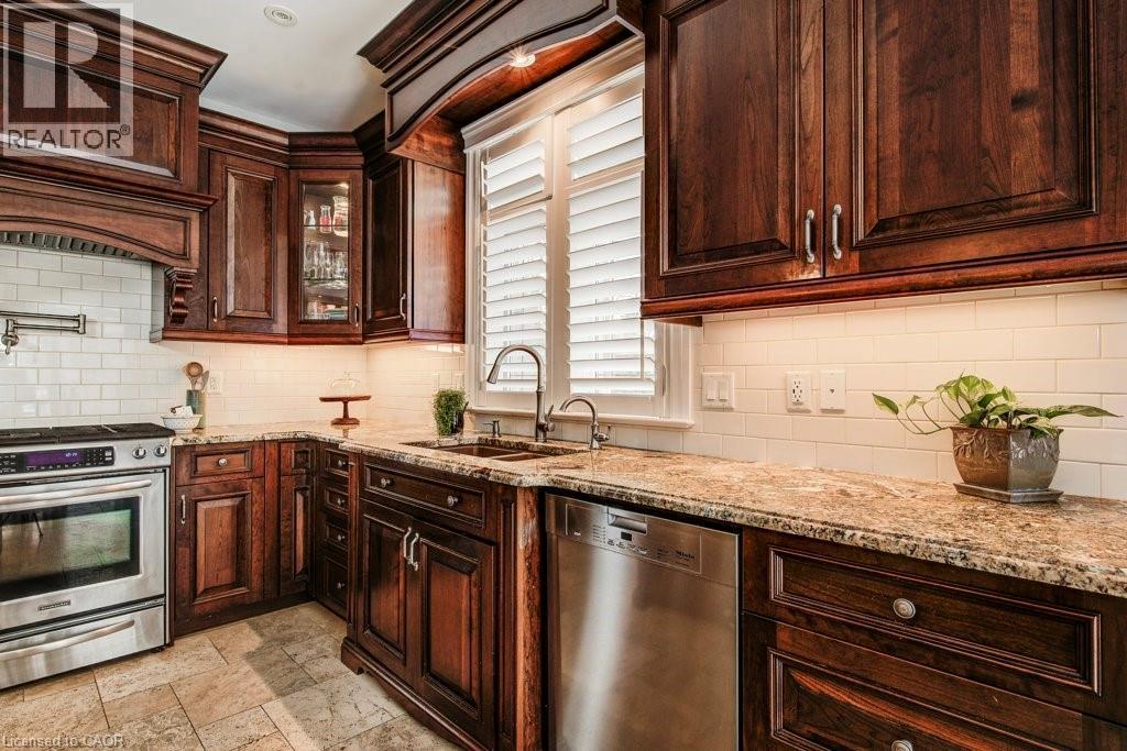 Stainless appliances - 124 Allen Street E, Waterloo, ON - Indoor Photo Showing Kitchen With Double Sink